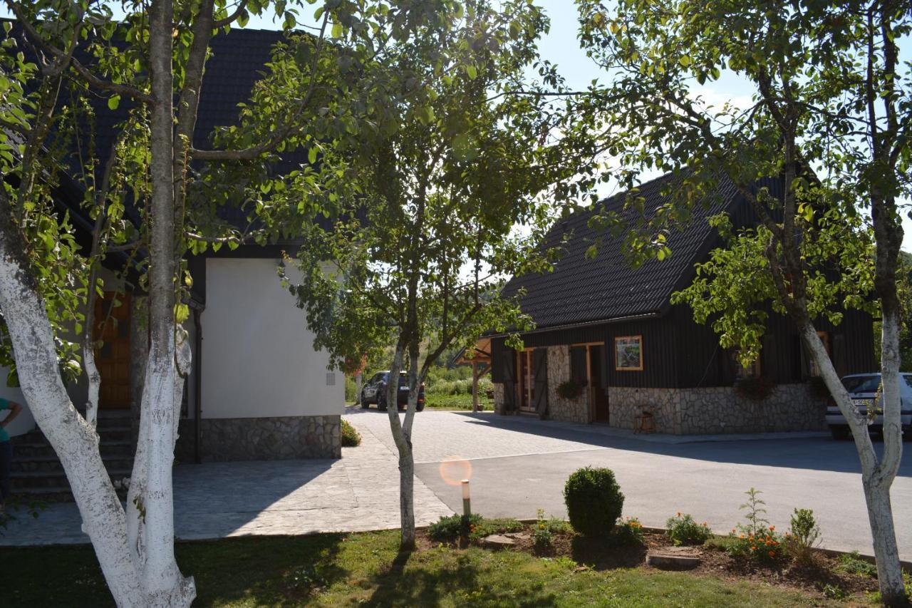 Pansion House Prijeboj Hotel Plitvicka Jezera Luaran gambar